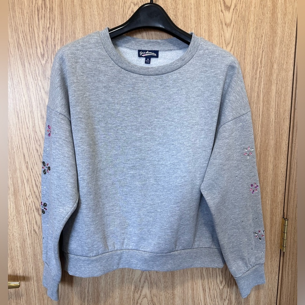 New Freshman Gray Jeweled Loose Sweater Women’s M